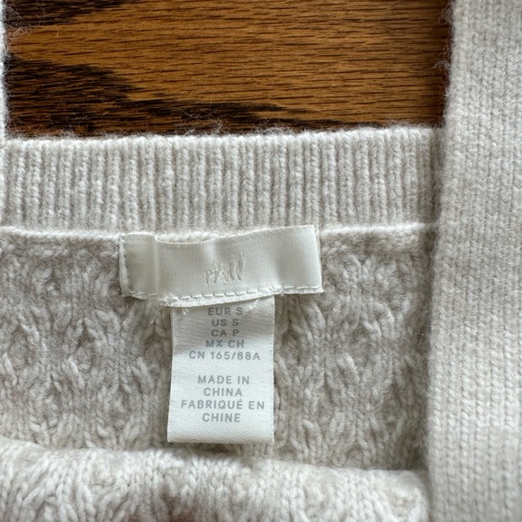 H&M Cable Knit Crop Top S NWOT - Picture 2 of 5